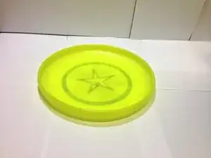 Comment réparer un disque frisbee déformé