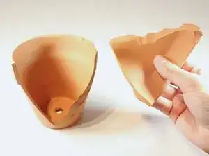 Réparer un pot en céramique cassé