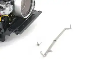 Comment réinstaller le levier du compartiment film dans votre Polaroid I-2