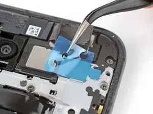 Comment poser de l'adhésif pour le module flash de votre Google Pixel 8a