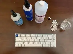 Comment réparer les touches collantes sur le clavier mécanique Ducky One 2 SF