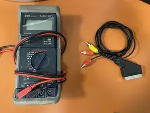 Test de continuité d'un câble péritel Male / 3 RCA