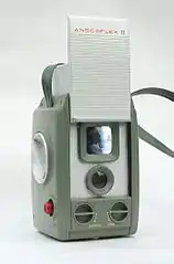 le filtre jaune de l'Anscoflex était mis en place dans l'appareil en tournant un bouton