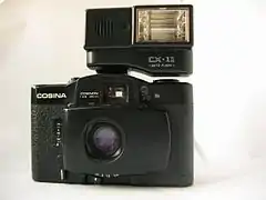 Cosina CX-11 auto flash