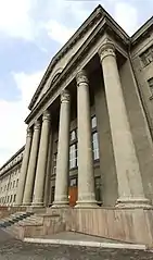 La librairie de Krasnoiarsk photographiée avec un objectif grand angulaire