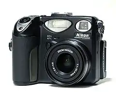 Nikon Coolpix 5000 (18 septembre 2001)