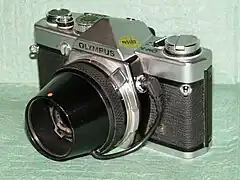 Olympus OM-1N avec un adaptateur pour endoscope