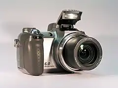 Sony Cyber-shot DSC-H2 (25 février 2006)