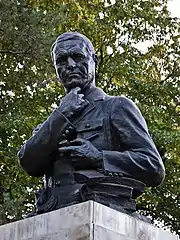 Le monument d'Archibald Reiss