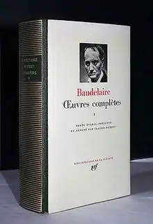 photo d'un volume de La Pléiade titré Baudelaire Œuvres complètes